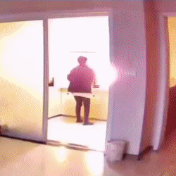 圖片3-油鍋起火.gif 圖片3-油鍋起火.gif